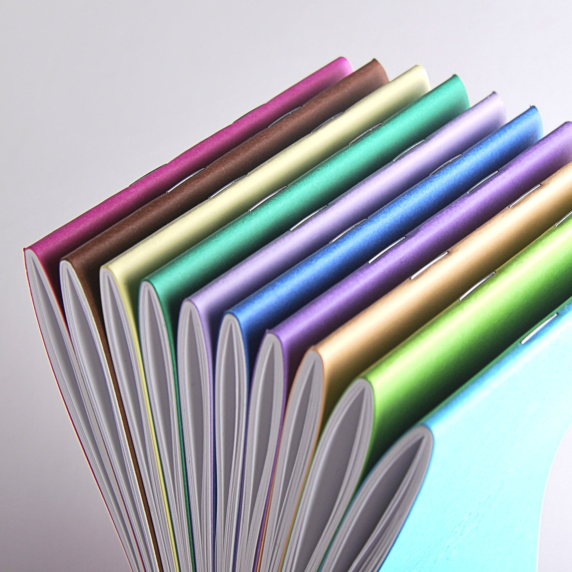 Crok'Book Sketchbook: Your 17 x 11 cm Creative Companion