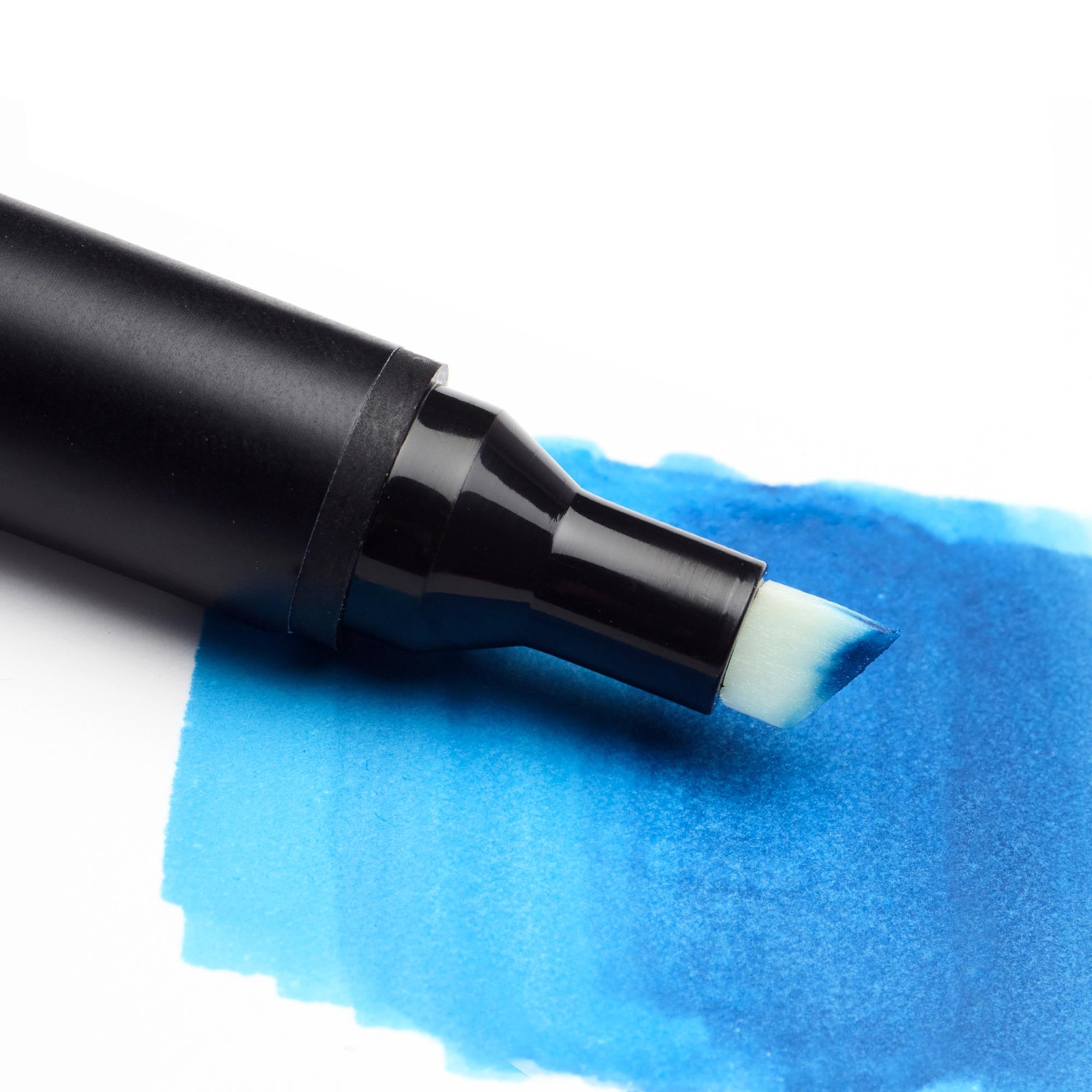 Unleash Your Creativity with the 12-Piece Double-Tip Promarker Marker Set in Stunning Vibrant Colors!