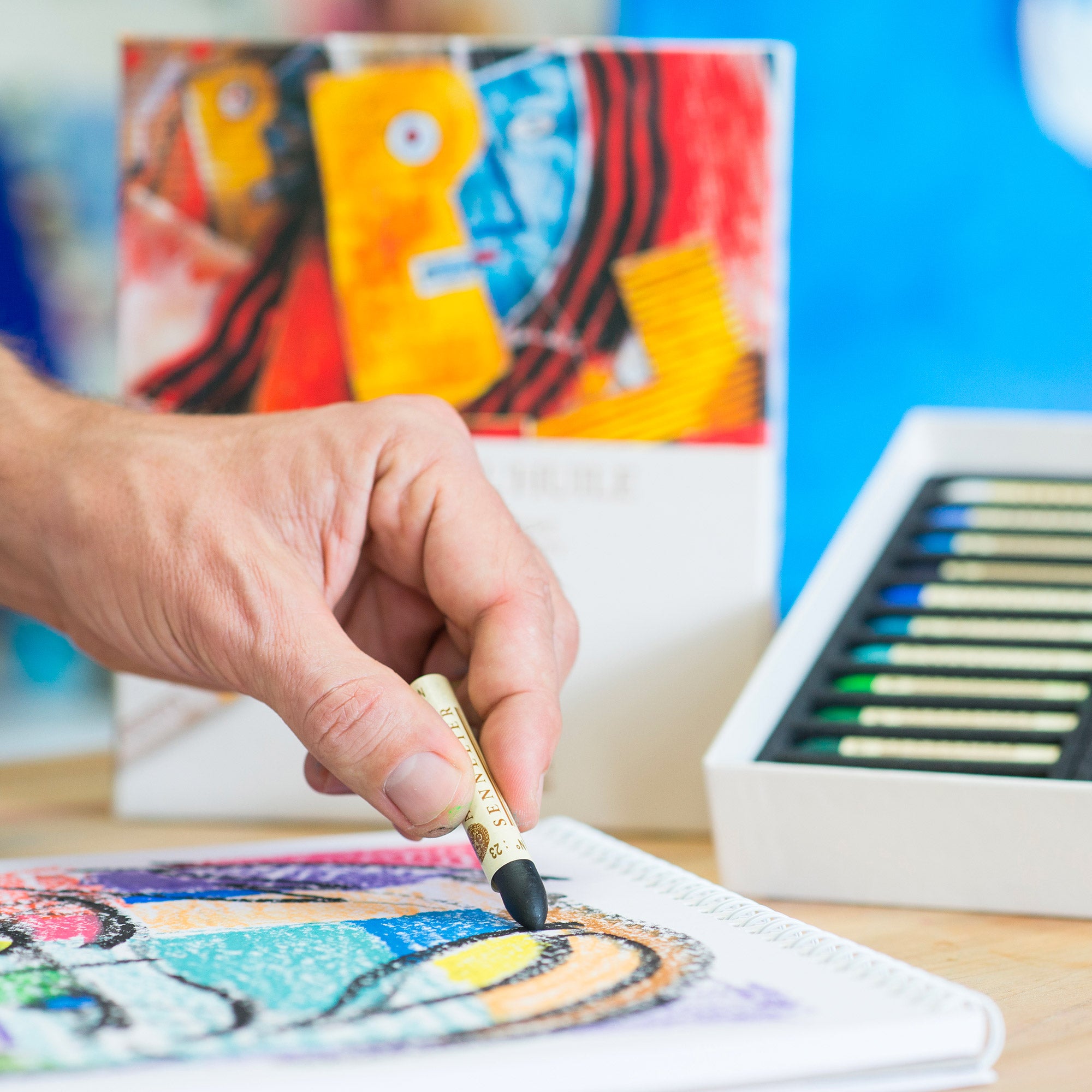 Stunning 24-Piece Assorted Oil Pastel Set