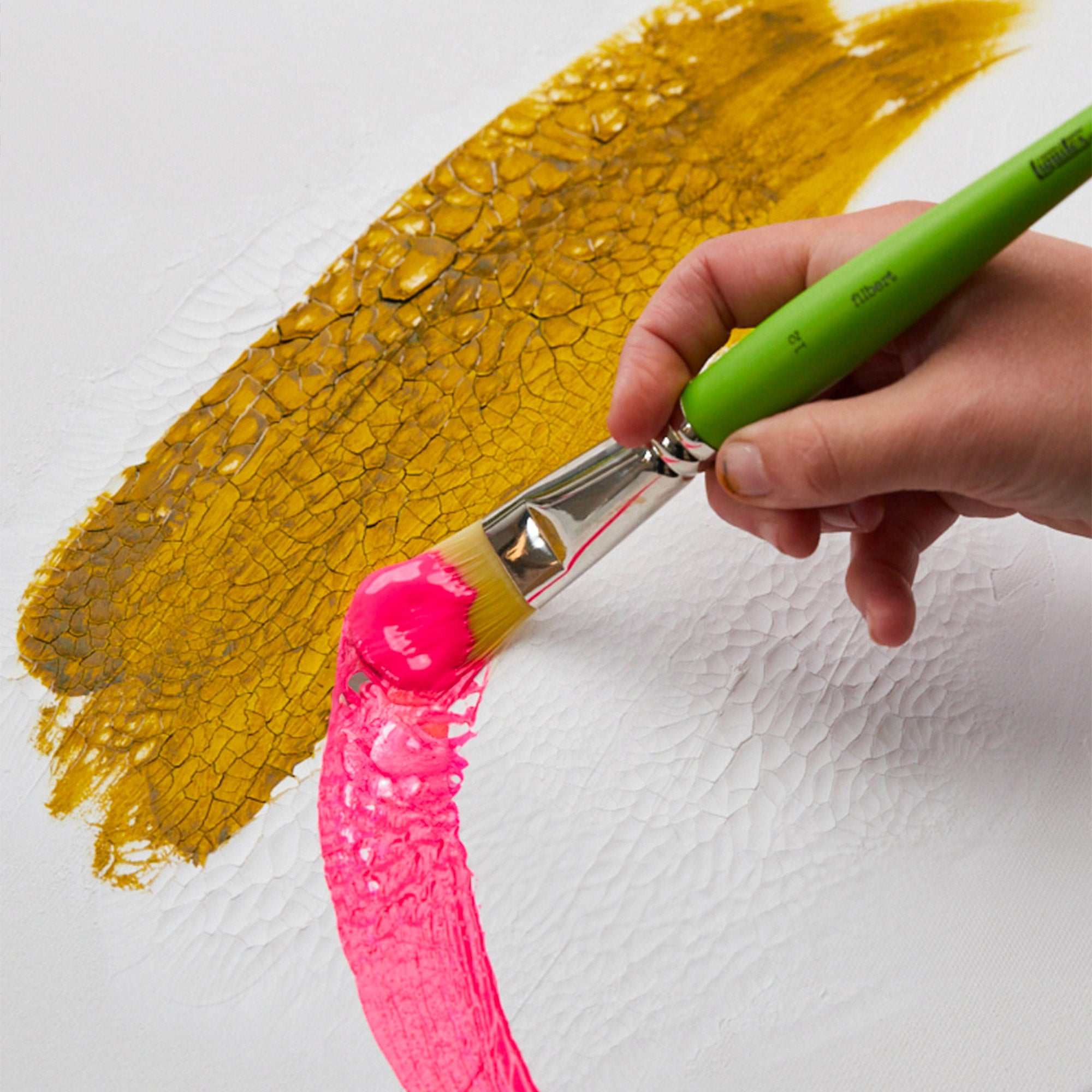 Liquitex Crackle Paste - 237 ml - Create Stunning Crackle Effects!