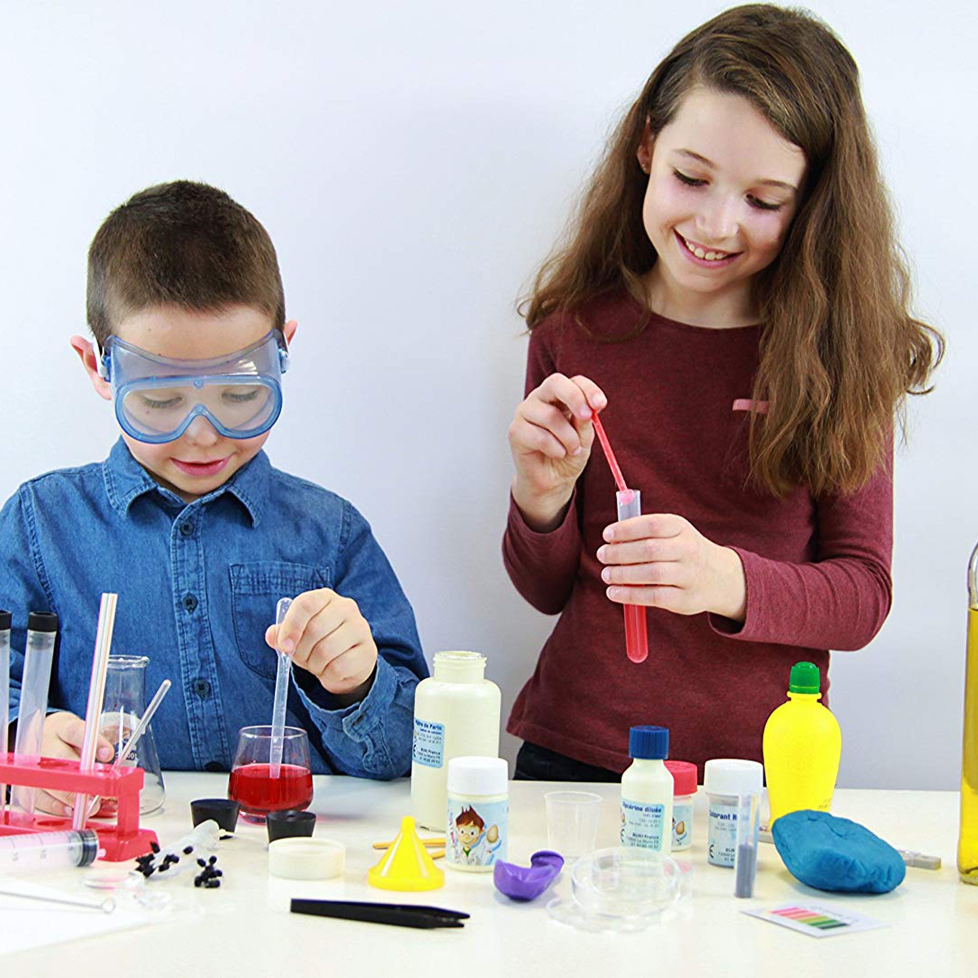 Amazing Chemistry Kit for Young Scientists