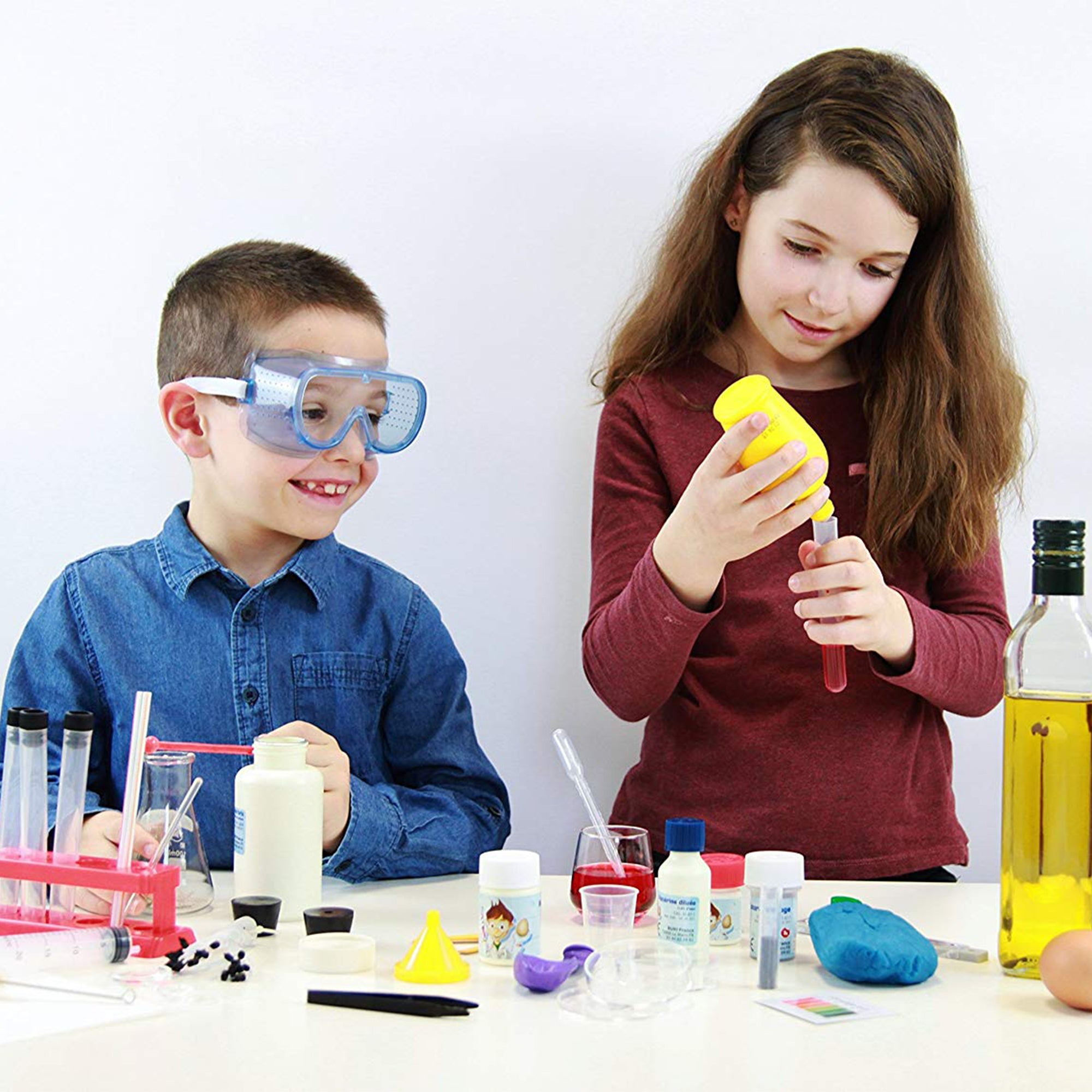 Amazing Chemistry Kit for Young Scientists